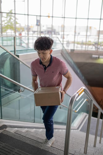 How package delivery lockers will revolutionize the customer experience